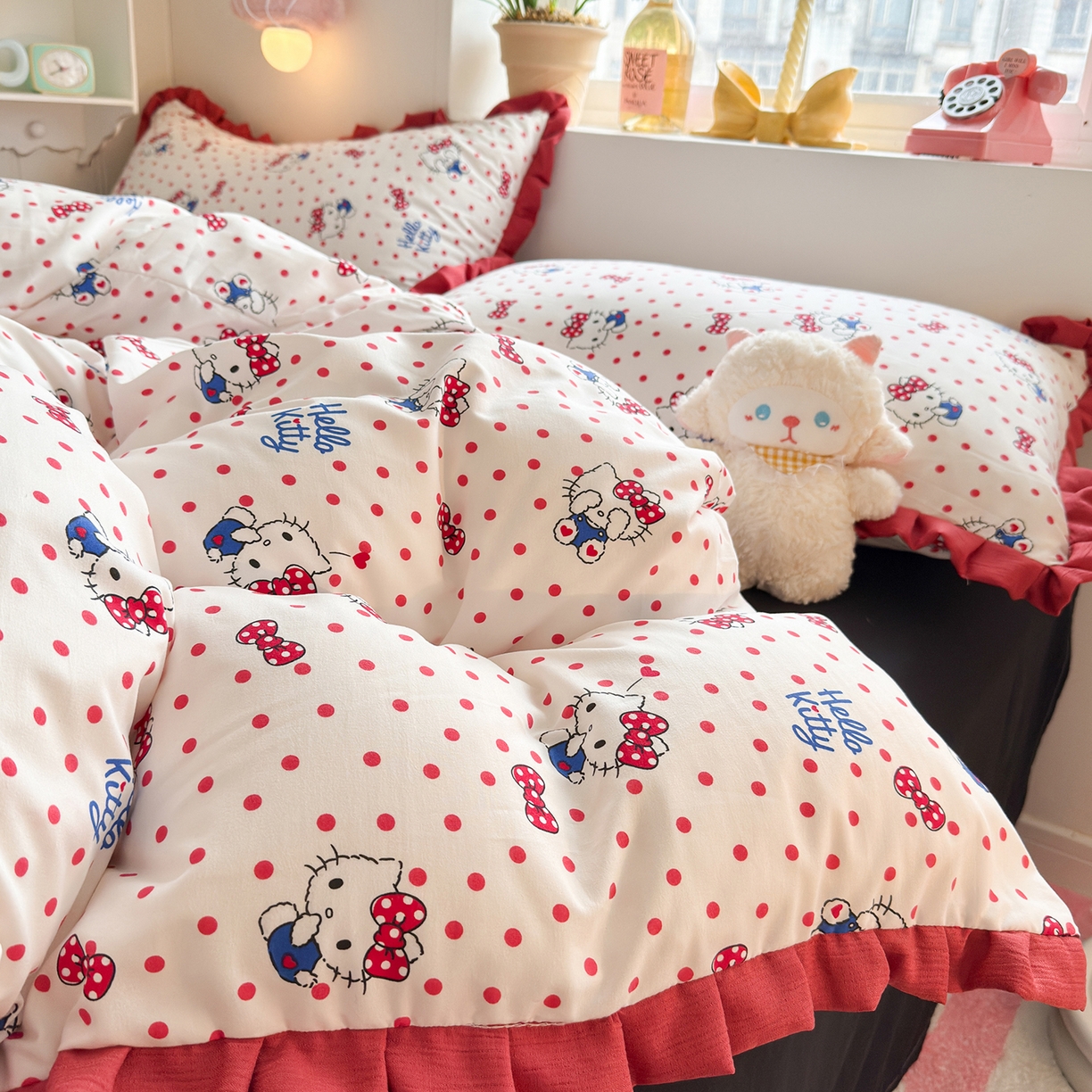 91家纺网 家纺一手货源 找家纺 星禾优选 2025新款三丽鸥加厚水洗双层纱花边款四件套 红果酱kt