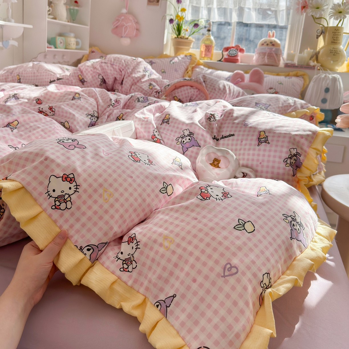 91家纺网 家纺一手货源 找家纺 星禾优选 2025新款三丽鸥加厚水洗双层纱花边款四件套 千层家族