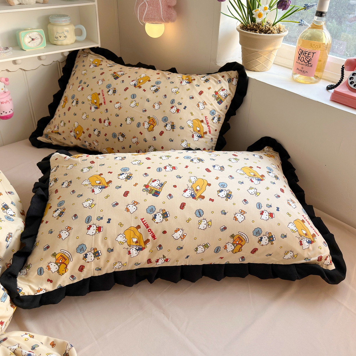 91家纺网 家纺一手货源 找家纺 星禾优选 2025新款三丽鸥加厚水洗双层纱花边款四件套 钢琴kt