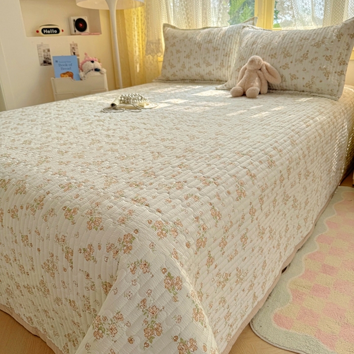 91家纺网 家纺一手货源 找家纺 （总）阿曼达 2025新款单品简约款夹棉印花卡通床盖三件套