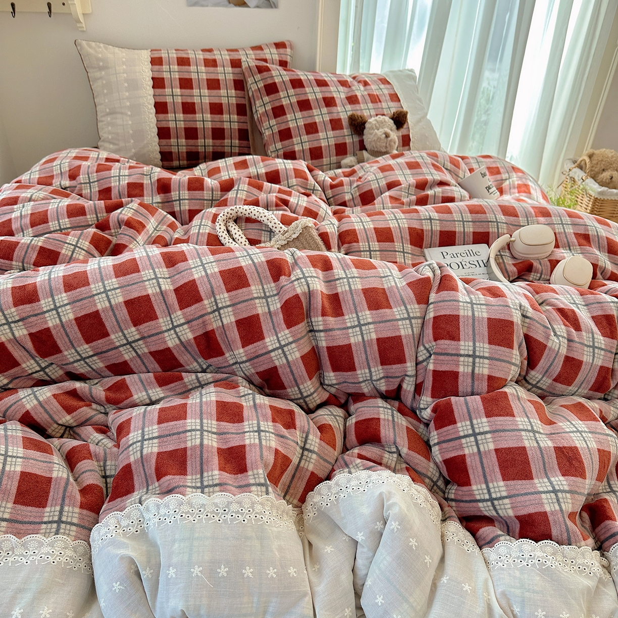 91家纺网 家纺一手货源 找家纺 （总）桃子家居 2025新款A类蕾丝纯棉花边工艺花卉复古碎花加厚花边牛奶绒系列四件套