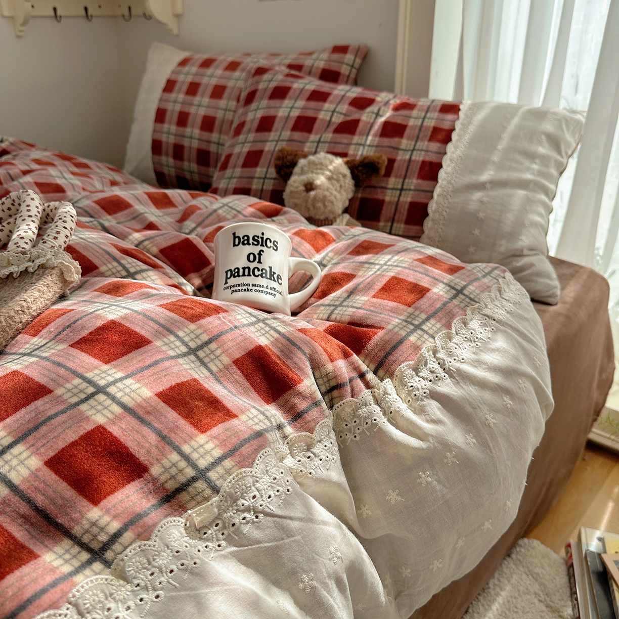 91家纺网 家纺一手货源 找家纺 （总）桃子家居 2025新款A类蕾丝纯棉花边工艺花卉复古碎花加厚花边牛奶绒系列四件套