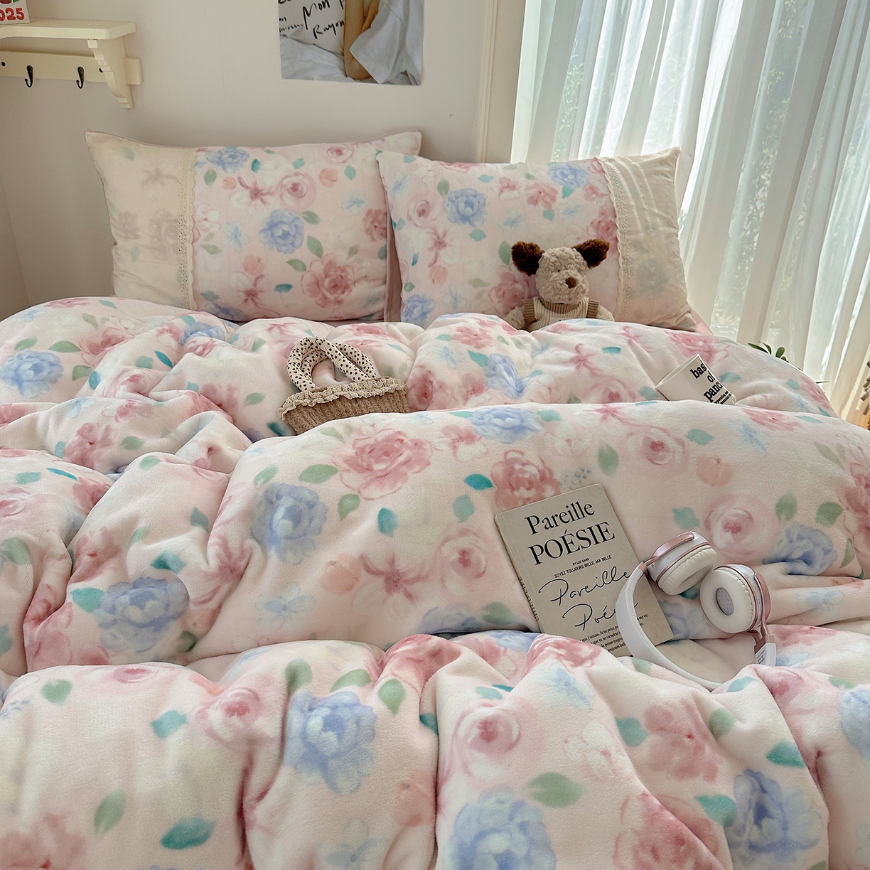 91家纺网 家纺一手货源 找家纺 桃子家居 2025新款A类蕾丝纯棉花边工艺花卉复古碎花加厚花边牛奶绒系列四件套 绒-蕾丝花香