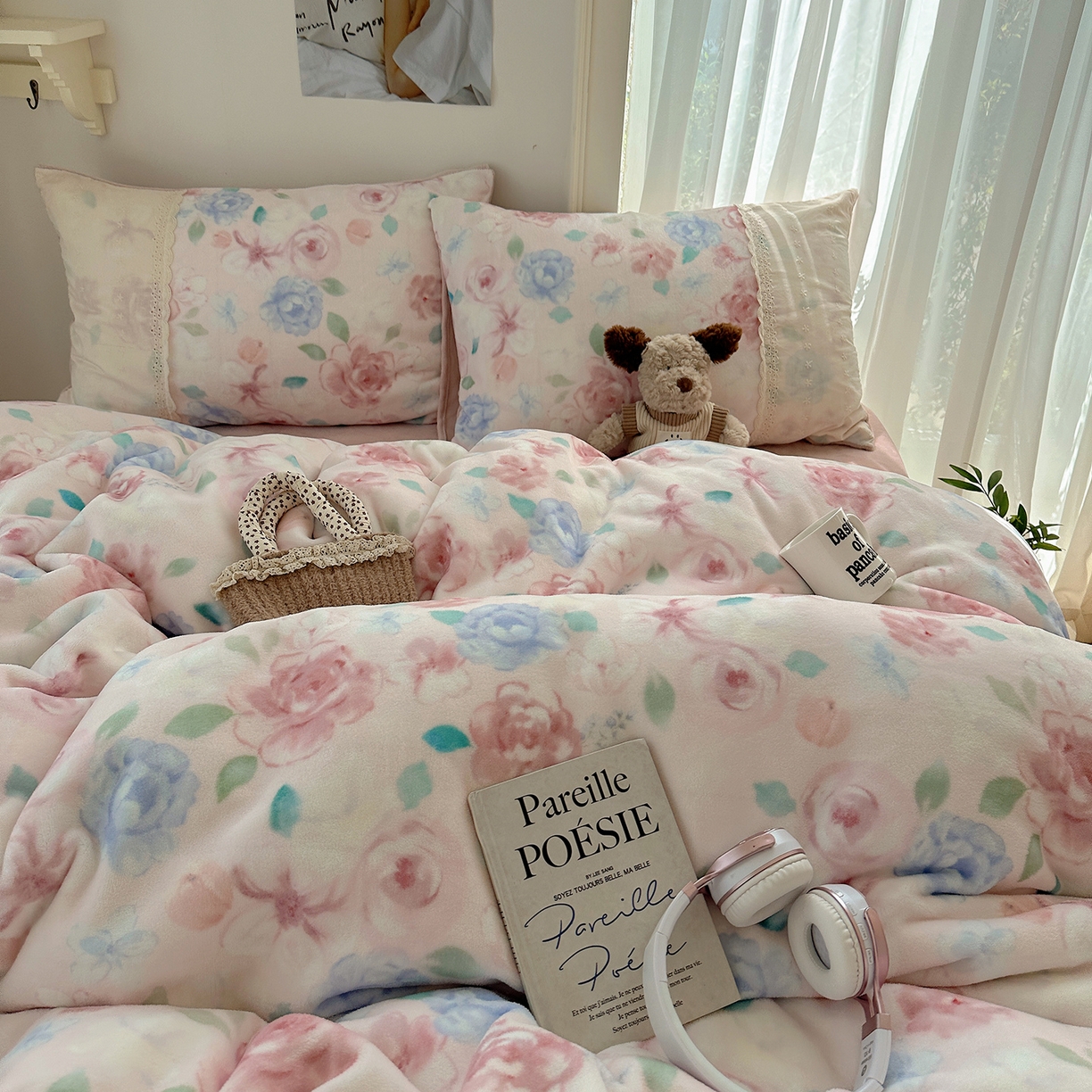 91家纺网 家纺一手货源 找家纺 桃子家居 2025新款A类蕾丝纯棉花边工艺花卉复古碎花加厚花边牛奶绒系列四件套 绒-蕾丝花香