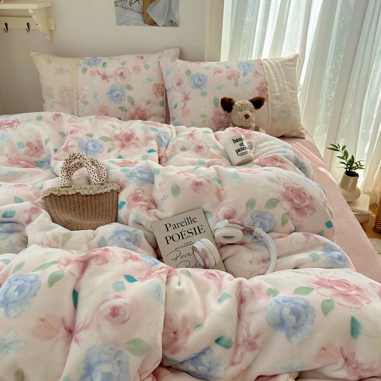 91家纺网 家纺一手货源 找家纺 桃子家居 2025新款A类蕾丝纯棉花边工艺花卉复古碎花加厚花边牛奶绒系列四件套 绒-蕾丝花香