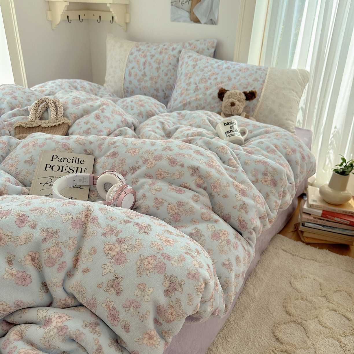 91家纺网 家纺一手货源 找家纺 桃子家居 2025新款A类蕾丝纯棉花边工艺花卉复古碎花加厚花边牛奶绒系列四件套 绒-蕾丝岚梦