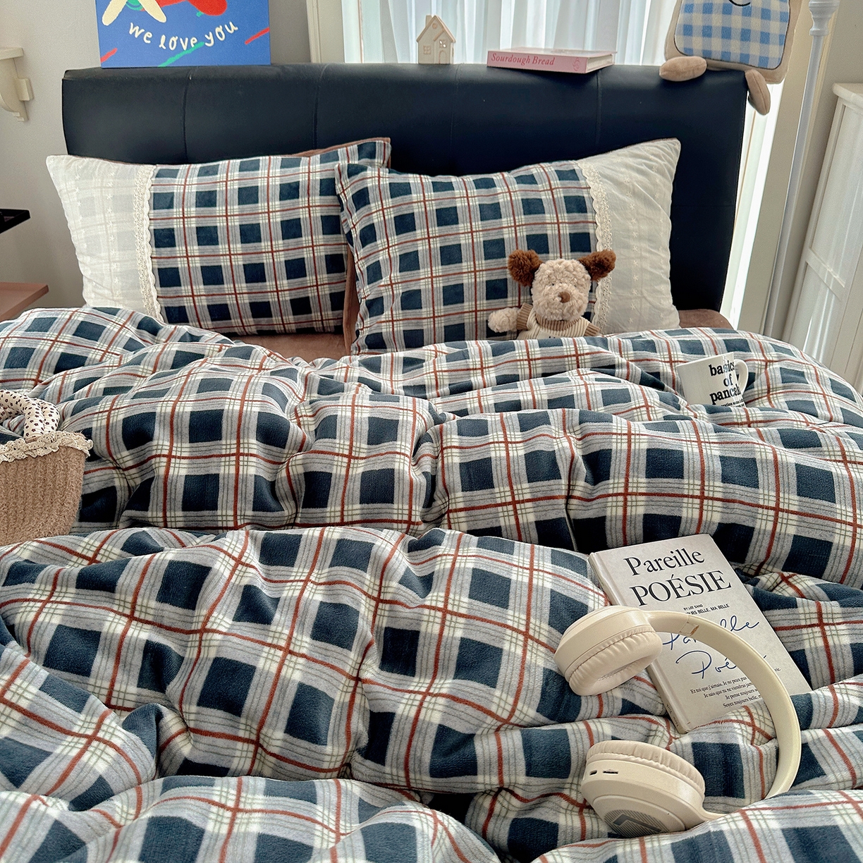 91家纺网 家纺一手货源 找家纺 桃子家居 2025新款A类蕾丝纯棉花边工艺花卉复古碎花加厚花边牛奶绒系列四件套 绒-蕾丝蓝格