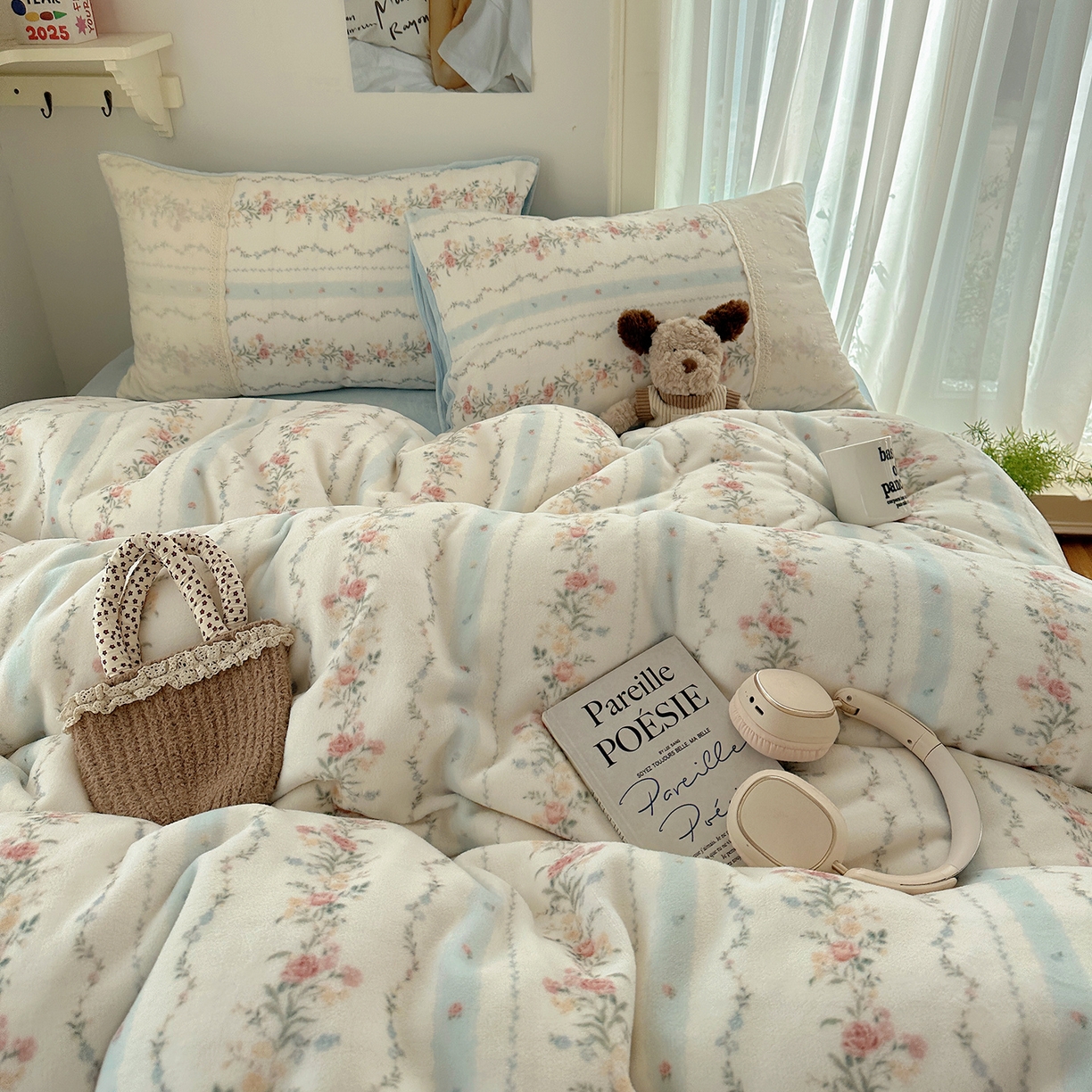 91家纺网 家纺一手货源 找家纺 桃子家居 2025新款A类蕾丝纯棉花边工艺花卉复古碎花加厚花边牛奶绒系列四件套 绒-蕾丝蓝田花