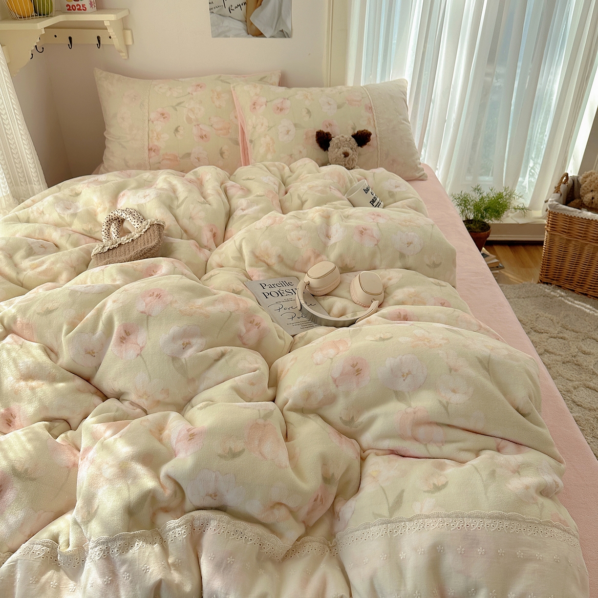 91家纺网 家纺一手货源 找家纺 桃子家居 2025新款A类蕾丝纯棉花边工艺花卉复古碎花加厚花边牛奶绒系列四件套 绒-蕾丝沁梦绿