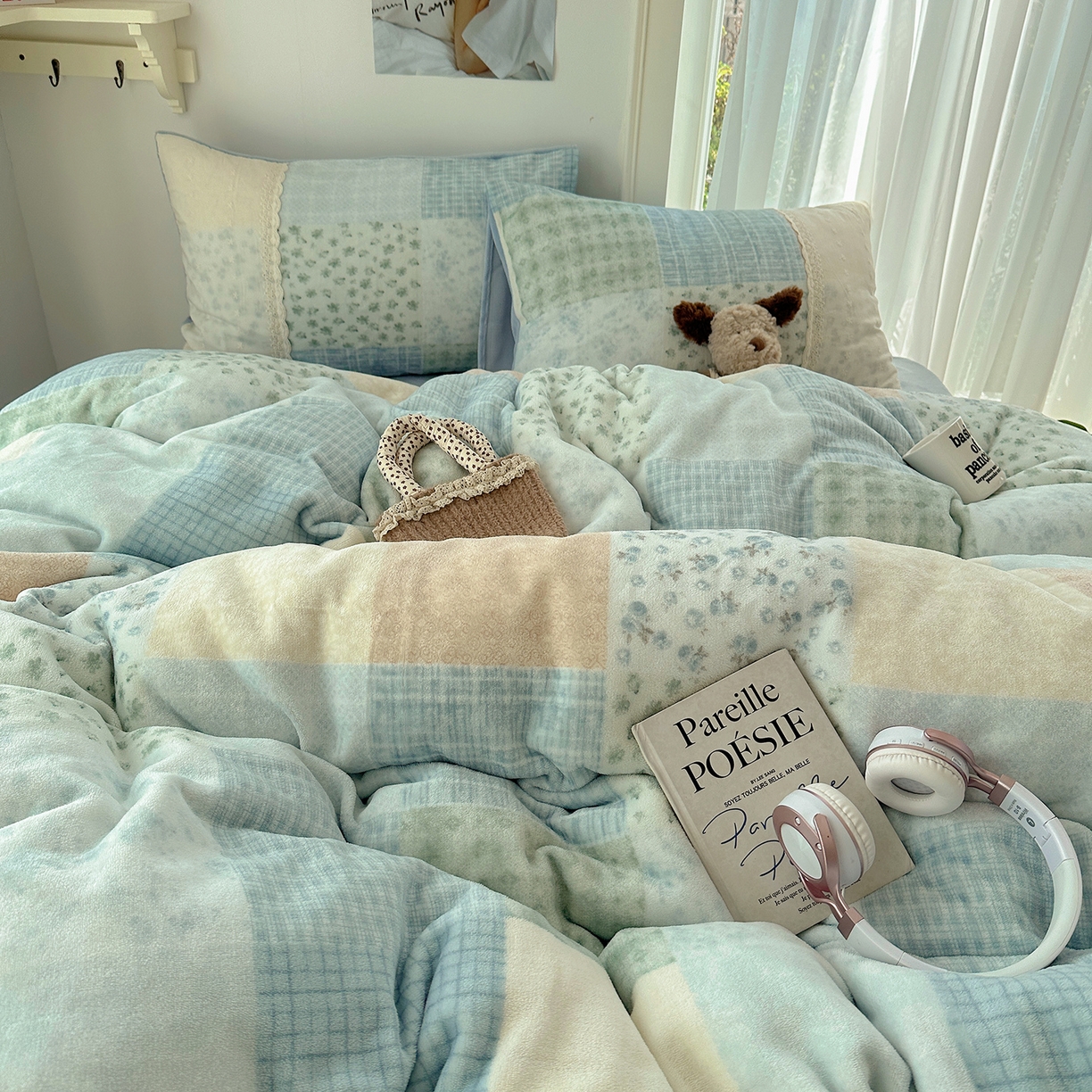 91家纺网 家纺一手货源 找家纺 桃子家居 2025新款A类蕾丝纯棉花边工艺花卉复古碎花加厚花边牛奶绒系列四件套 绒-蕾丝山野