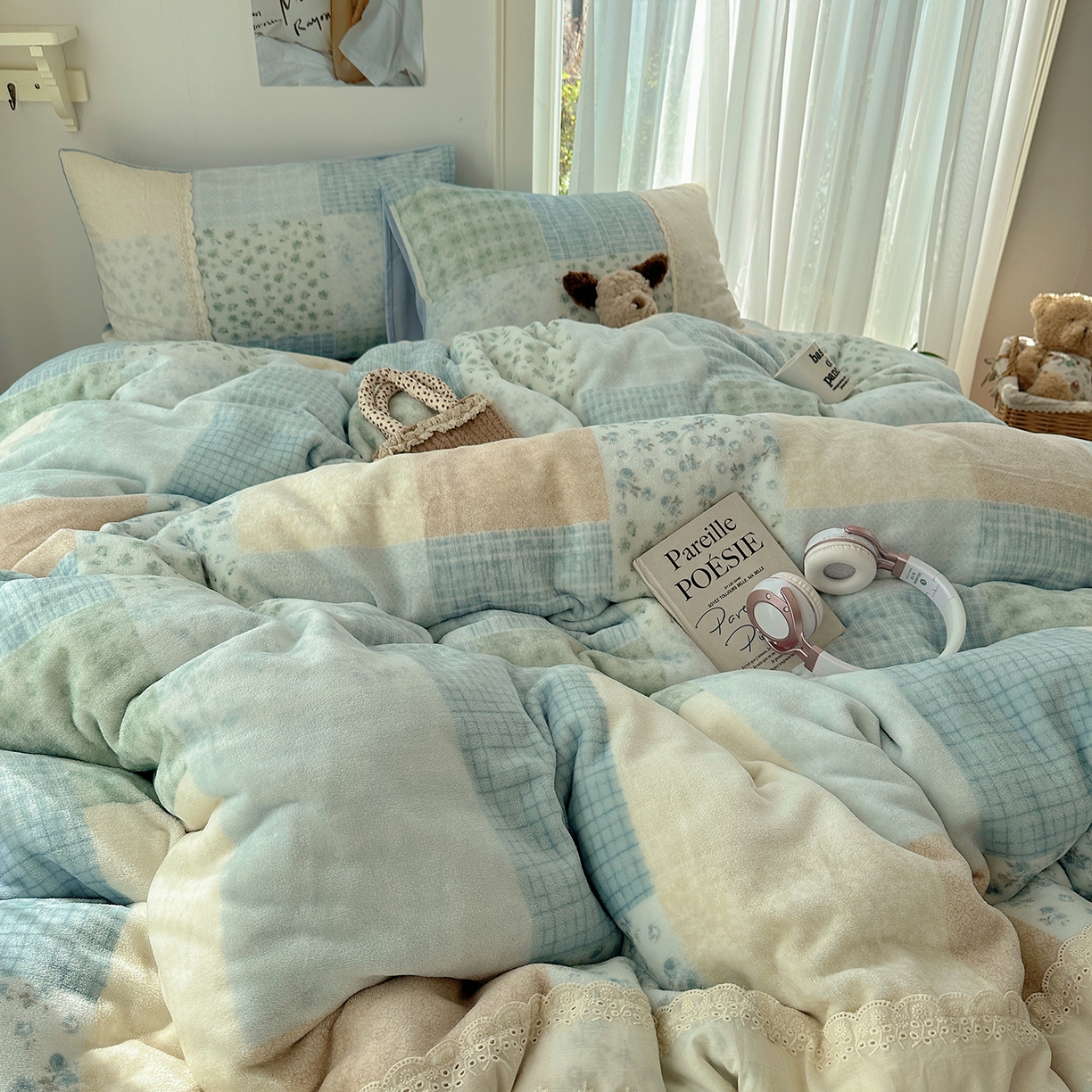 91家纺网 家纺一手货源 找家纺 桃子家居 2025新款A类蕾丝纯棉花边工艺花卉复古碎花加厚花边牛奶绒系列四件套 绒-蕾丝山野