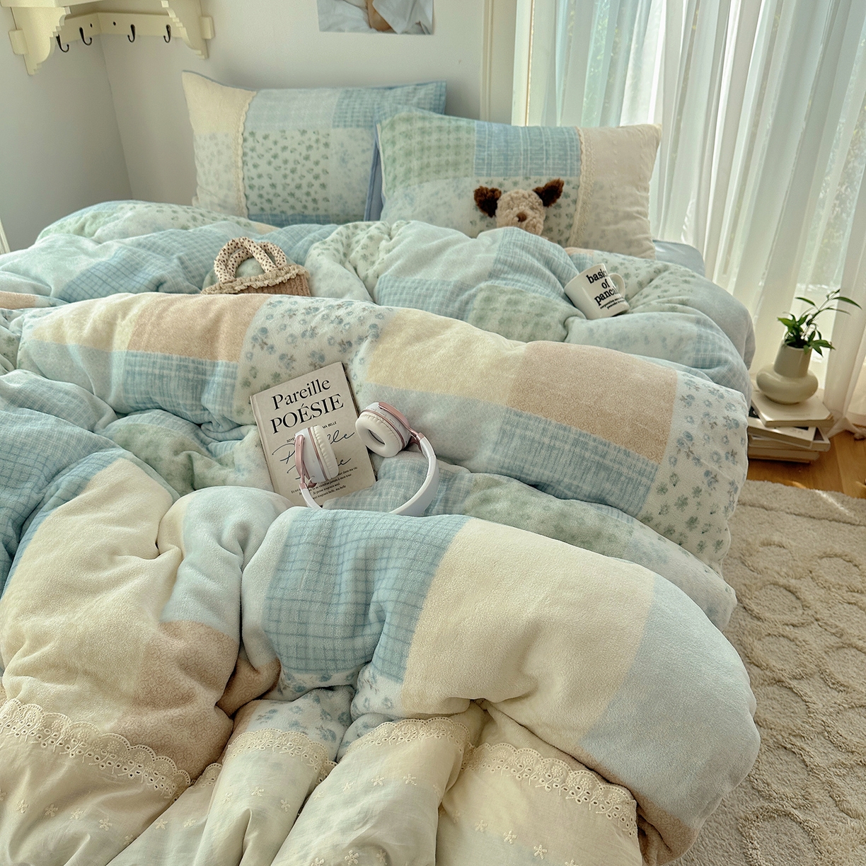 91家纺网 家纺一手货源 找家纺 桃子家居 2025新款A类蕾丝纯棉花边工艺花卉复古碎花加厚花边牛奶绒系列四件套 绒-蕾丝山野