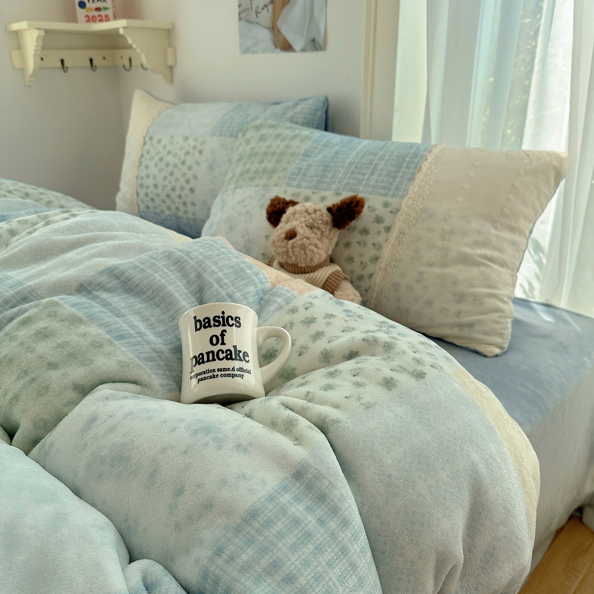 91家纺网 家纺一手货源 找家纺 桃子家居 2025新款A类蕾丝纯棉花边工艺花卉复古碎花加厚花边牛奶绒系列四件套 绒-蕾丝山野