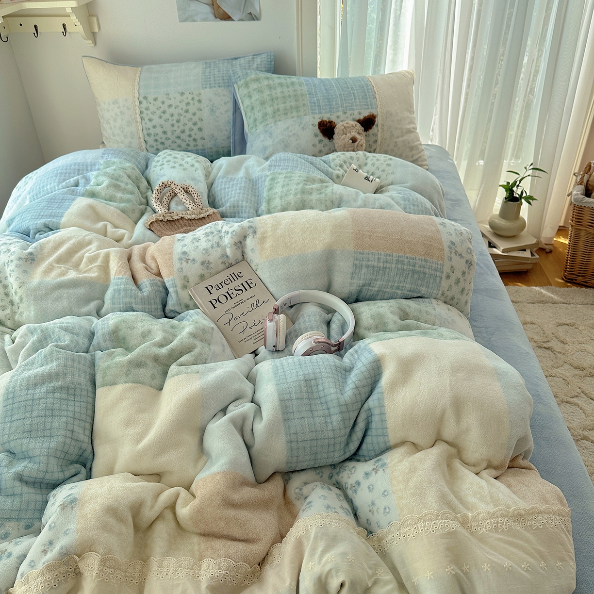 91家纺网 家纺一手货源 找家纺 桃子家居 2025新款A类蕾丝纯棉花边工艺花卉复古碎花加厚花边牛奶绒系列四件套 绒-蕾丝山野