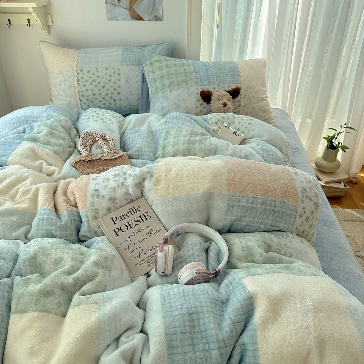 91家纺网 家纺一手货源 找家纺 桃子家居 2025新款A类蕾丝纯棉花边工艺花卉复古碎花加厚花边牛奶绒系列四件套 绒-蕾丝山野