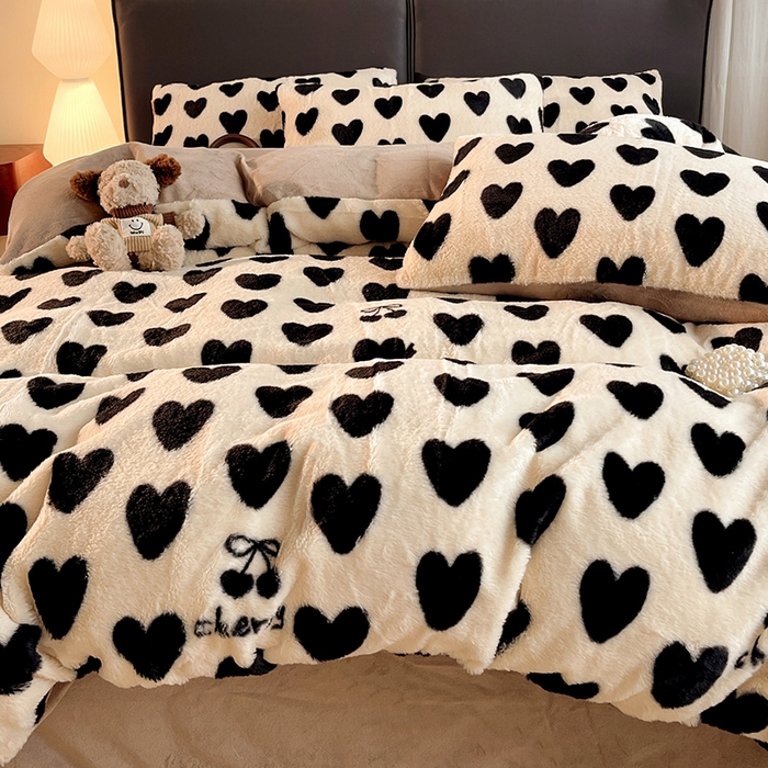 91家纺网 家纺一手货源 找家纺 金梦拉 2025直播爆款A类加厚兔绒印花系列四件套爱心咖