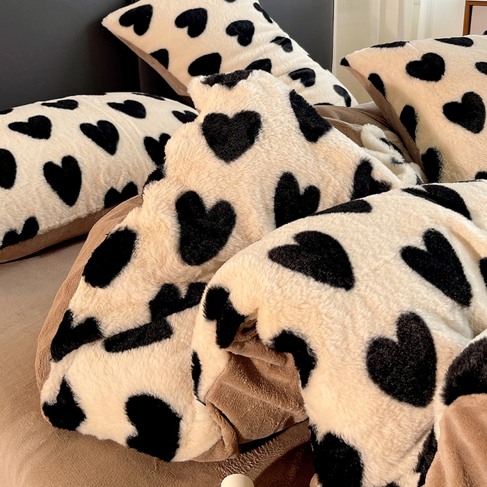 91家纺网 家纺一手货源 找家纺 金梦拉 2025直播爆款A类加厚兔绒印花系列四件套爱心咖