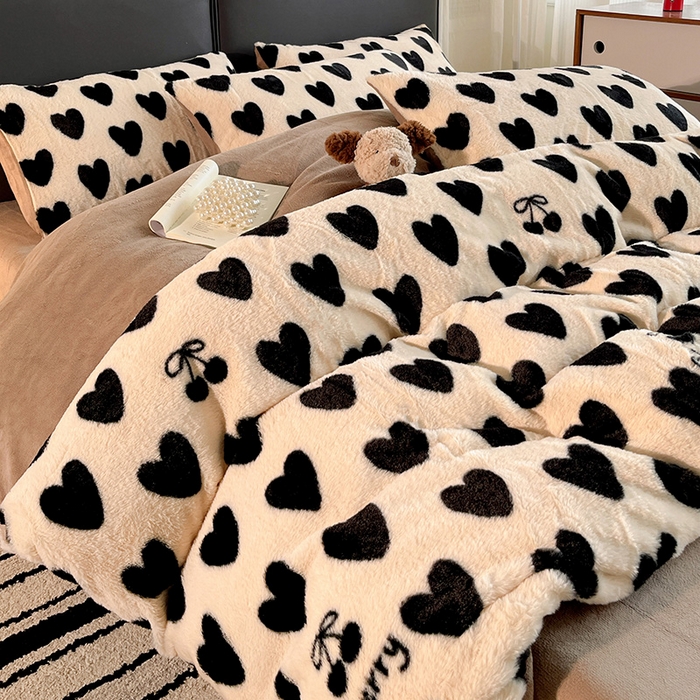 91家纺网 家纺一手货源 找家纺 金梦拉 2025直播爆款A类加厚兔绒印花系列四件套爱心咖