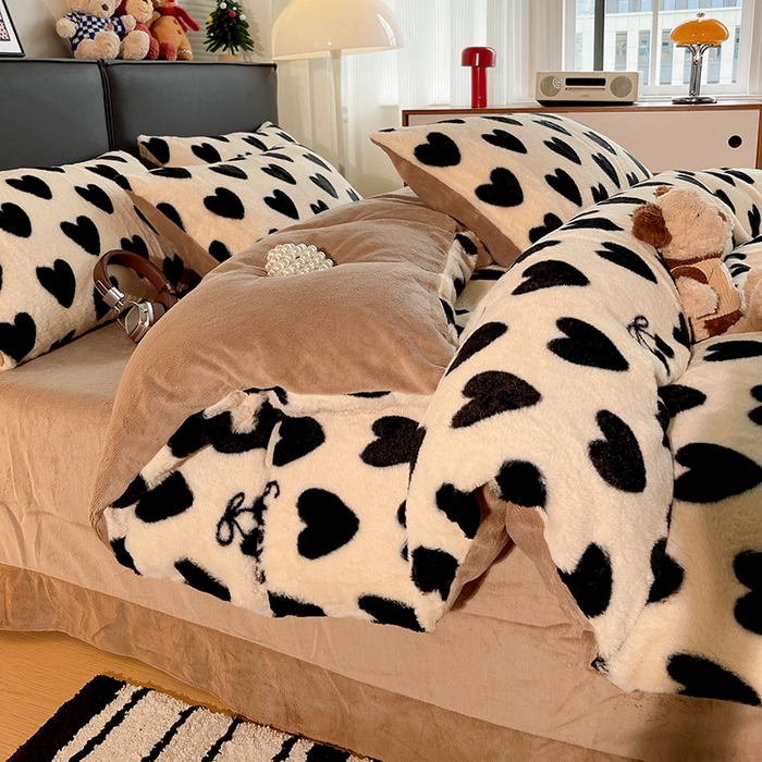 91家纺网 家纺一手货源 找家纺 金梦拉 2025直播爆款A类加厚兔绒印花系列四件套爱心咖