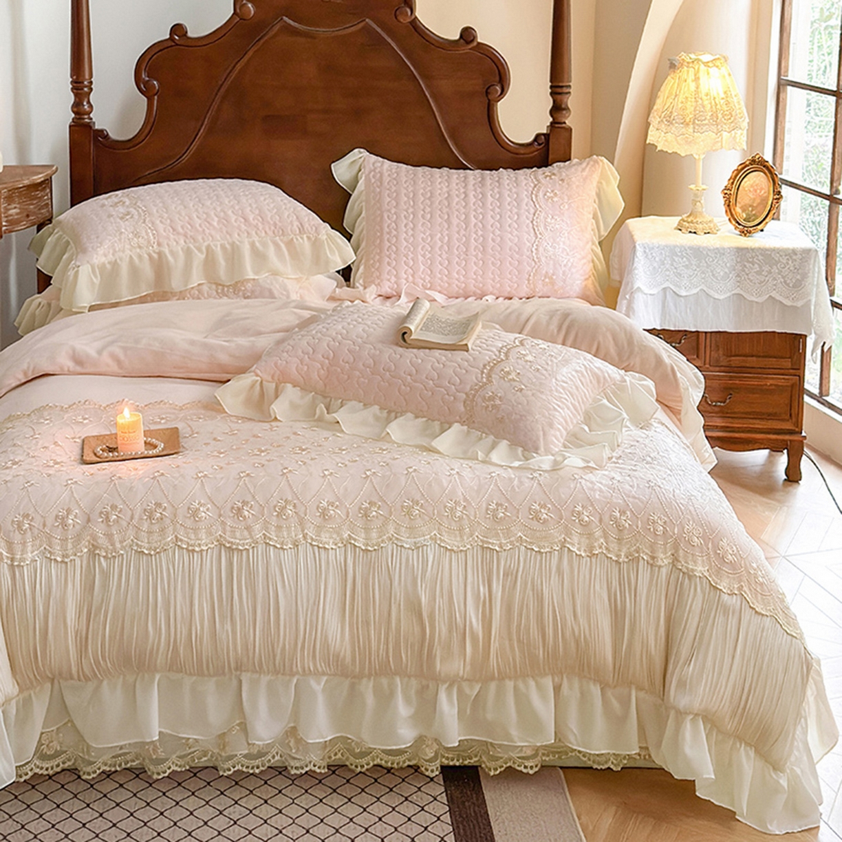 91家纺网 家纺一手货源 找家纺 （总）乐朵家居 2025新款 左岸玫瑰 重工款 牛奶绒 夹棉床盖四件套（主推请询价）