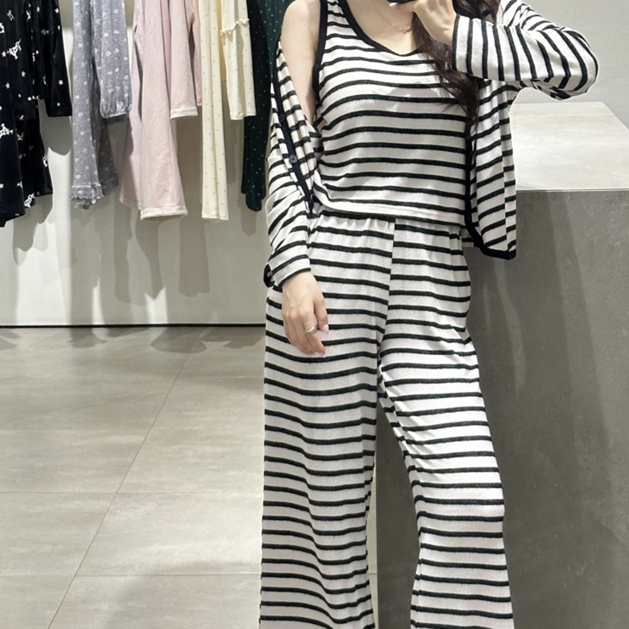 91家纺网 家纺一手货源 找家纺 （总）妍景家居生活馆 2025新款针织条纹三件套