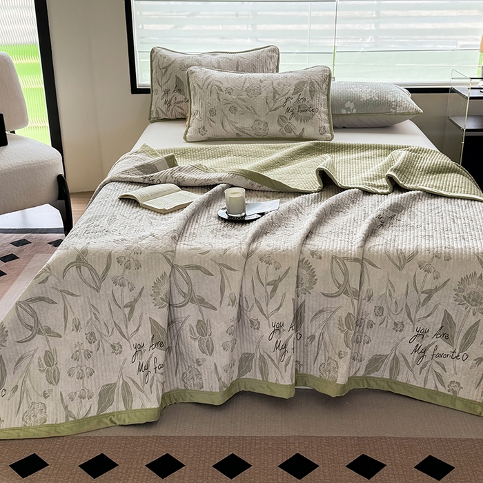 91家纺网 家纺一手货源 找家纺 （总）卢赛尔 2025新款印花加厚原麻宝宝绒双拼保暖床盖款三件套