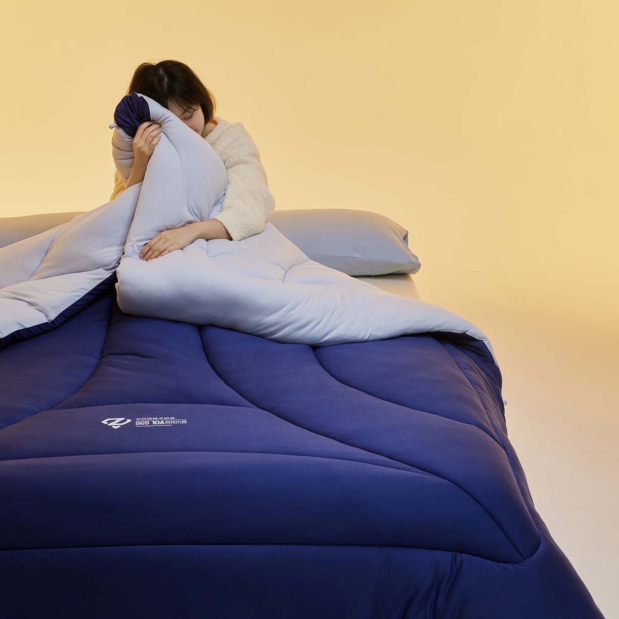 91家纺网 家纺一手货源 找家纺 （总）玛德琳 2025新款10A中科抗菌深睡云朵被子被芯-无影图