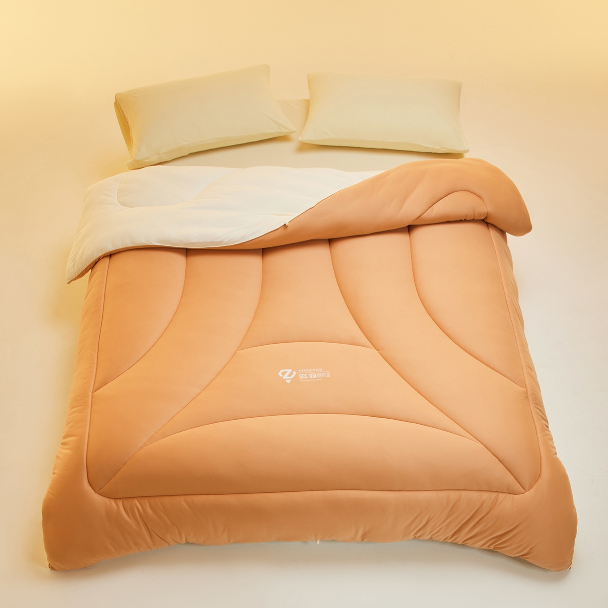 91家纺网 家纺一手货源 找家纺 玛德琳 2025新款10A中科抗菌深睡云朵被子被芯-无影图 暖阳橙