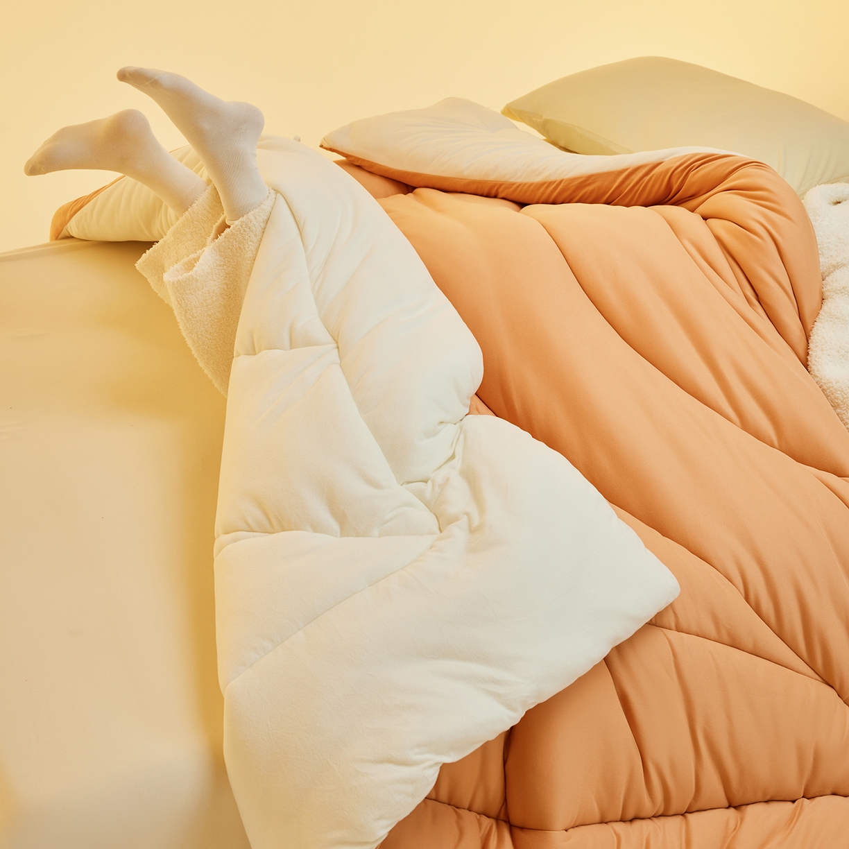 91家纺网 家纺一手货源 找家纺 玛德琳 2025新款10A中科抗菌深睡云朵被子被芯-无影图 暖阳橙