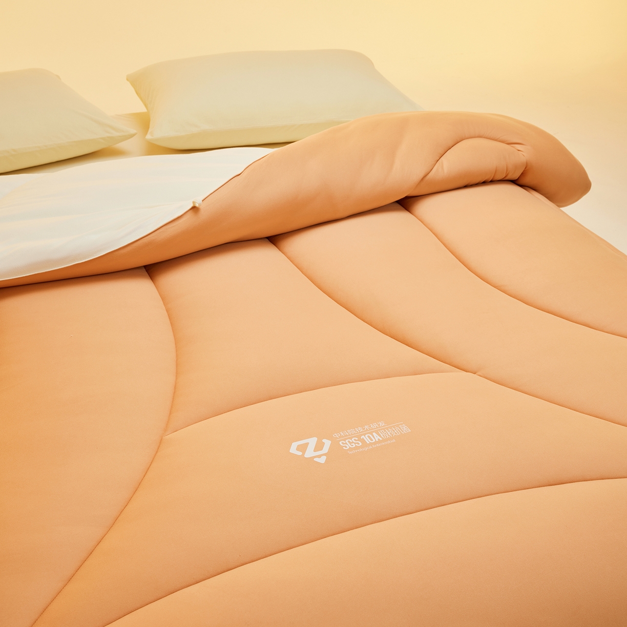 91家纺网 家纺一手货源 找家纺 玛德琳 2025新款10A中科抗菌深睡云朵被子被芯-无影图 暖阳橙