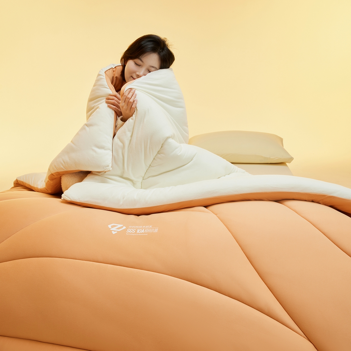 91家纺网 家纺一手货源 找家纺 玛德琳 2025新款10A中科抗菌深睡云朵被子被芯-无影图 暖阳橙