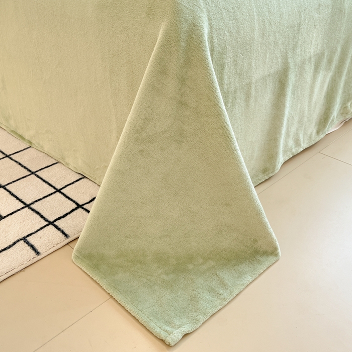 91家纺网 家纺一手货源 找家纺 柒月家居 2025新款时尚印花泡泡绒加厚保暖四件套套件 爱心绿