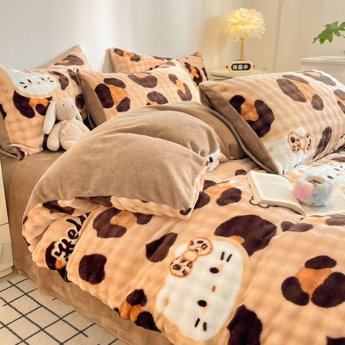 91家纺网 家纺一手货源 找家纺 柒月家居 2025新款时尚印花泡泡绒加厚保暖四件套套件 豹纹猫咪