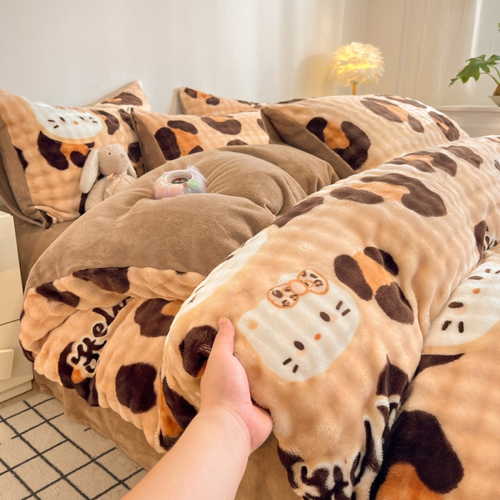 91家纺网 家纺一手货源 找家纺 柒月家居 2025新款时尚印花泡泡绒加厚保暖四件套套件 豹纹猫咪