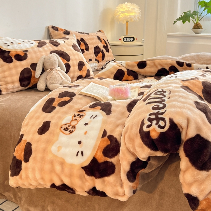 91家纺网 家纺一手货源 找家纺 柒月家居 2025新款时尚印花泡泡绒加厚保暖四件套套件 豹纹猫咪