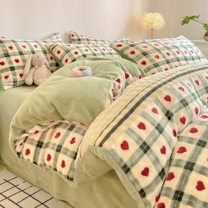 柒月家居 2025新款时尚印花泡泡绒加厚保暖四件套套件 格格红心