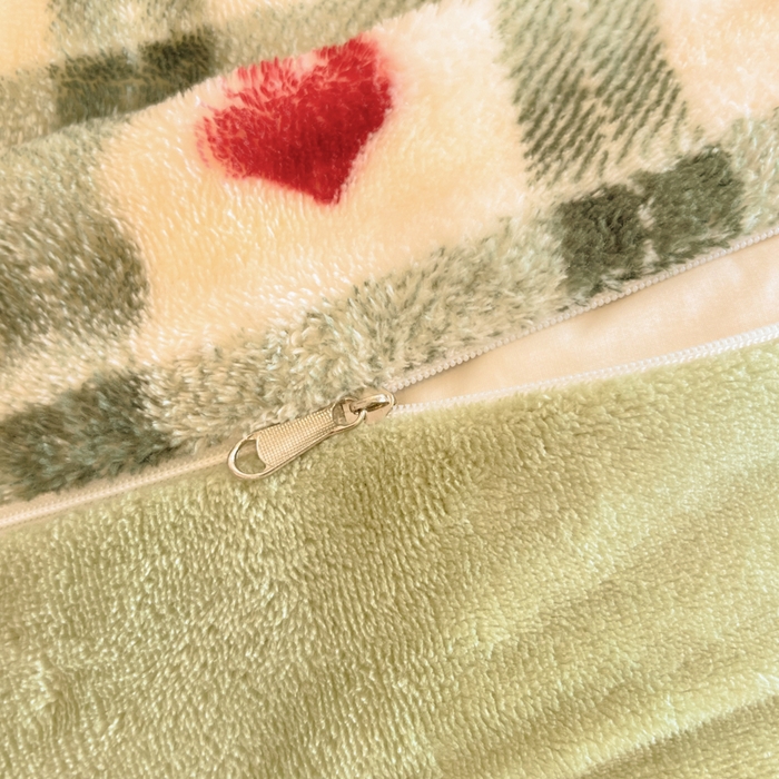 91家纺网 家纺一手货源 找家纺 柒月家居 2025新款时尚印花泡泡绒加厚保暖四件套套件 格格红心