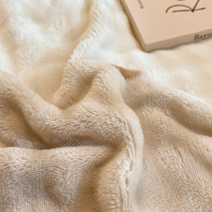 91家纺网 家纺一手货源 找家纺 柒月家居 2025新款时尚印花泡泡绒加厚保暖四件套套件 泡泡-爱心咖