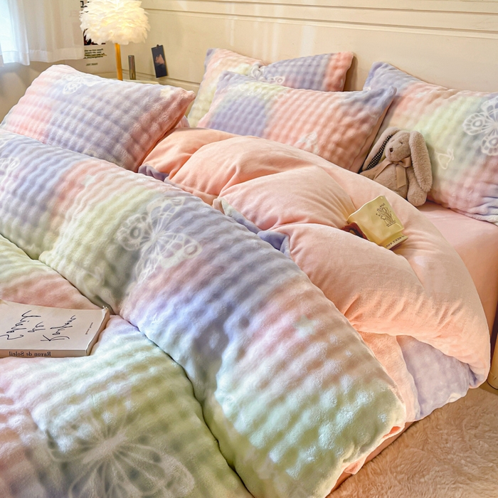 91家纺网 家纺一手货源 找家纺 柒月家居 2025新款时尚印花泡泡绒加厚保暖四件套套件 泡泡-彩色蝴蝶