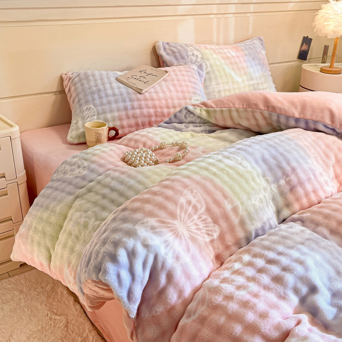 91家纺网 家纺一手货源 找家纺 柒月家居 2025新款时尚印花泡泡绒加厚保暖四件套套件 泡泡-彩色蝴蝶