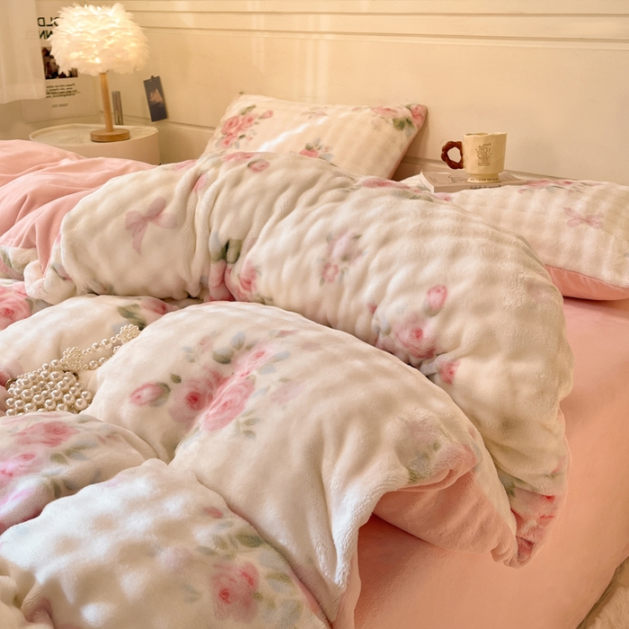 91家纺网 家纺一手货源 找家纺 柒月家居 2025新款时尚印花泡泡绒加厚保暖四件套套件 泡泡-繁花