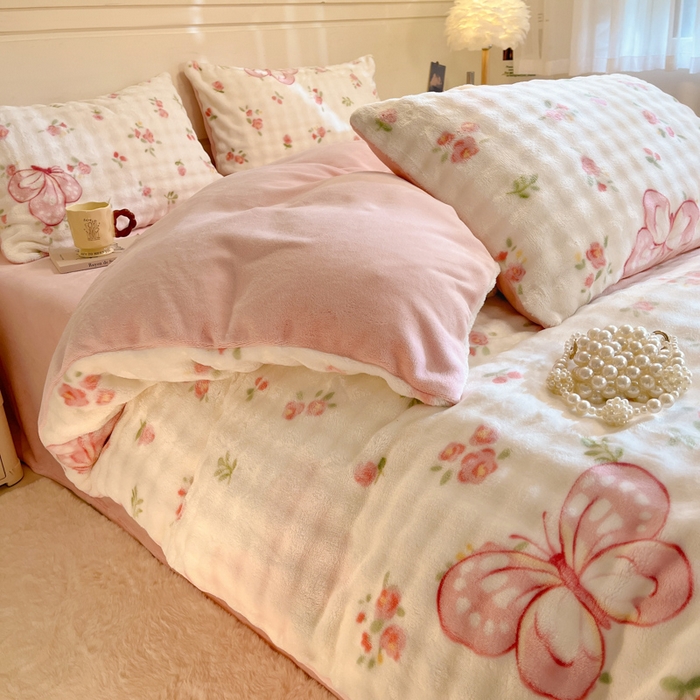 91家纺网 家纺一手货源 找家纺 柒月家居 2025新款时尚印花泡泡绒加厚保暖四件套套件 泡泡-蝴蝶花花