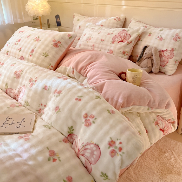 91家纺网 家纺一手货源 找家纺 柒月家居 2025新款时尚印花泡泡绒加厚保暖四件套套件 泡泡-蝴蝶花花