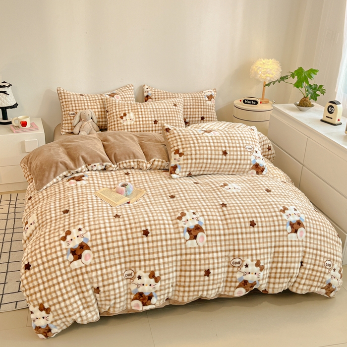 91家纺网 家纺一手货源 找家纺 柒月家居 2025新款时尚印花泡泡绒加厚保暖四件套套件 棕格KT