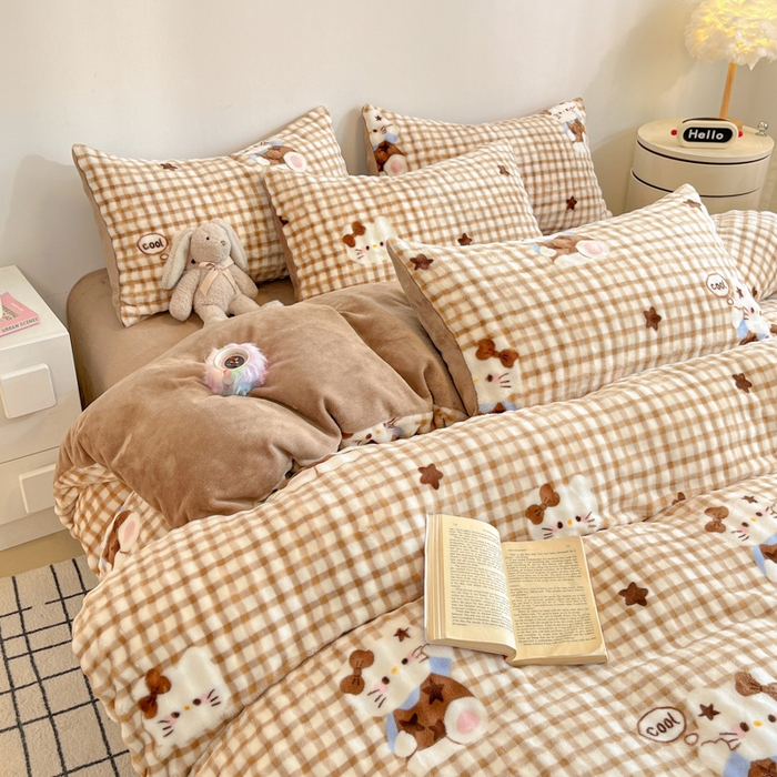 91家纺网 家纺一手货源 找家纺 柒月家居 2025新款时尚印花泡泡绒加厚保暖四件套套件 棕格KT