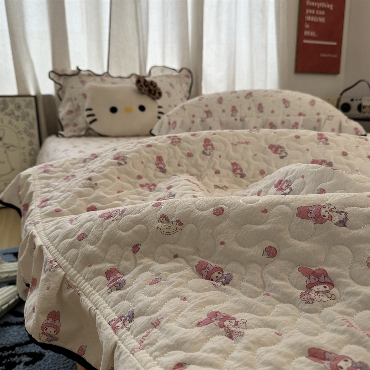 91家纺网 家纺一手货源 找家纺 （总）优色良品家纺 2025新款三丽鸥正版授权花边款卡通加棉床盖三件套