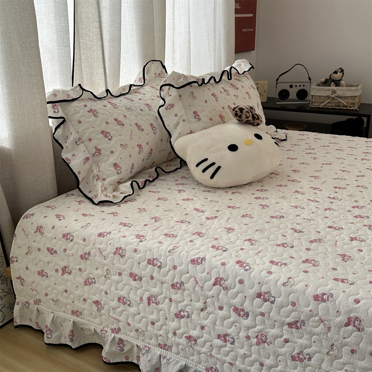 91家纺网 家纺一手货源 找家纺 （总）优色良品家纺 2025新款三丽鸥正版授权花边款卡通加棉床盖三件套