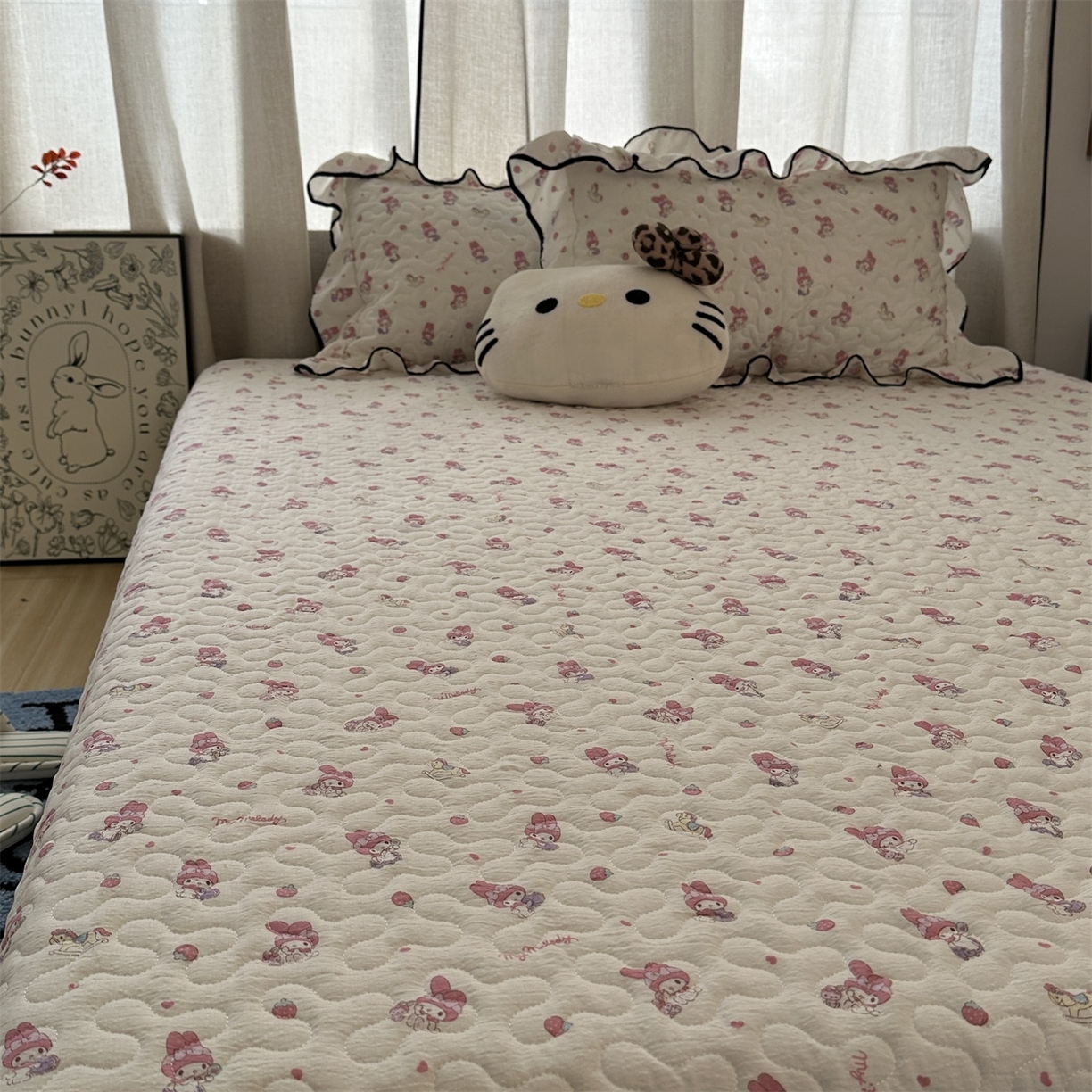 91家纺网 家纺一手货源 找家纺 （总）优色良品家纺 2025新款三丽鸥正版授权花边款卡通加棉床盖三件套