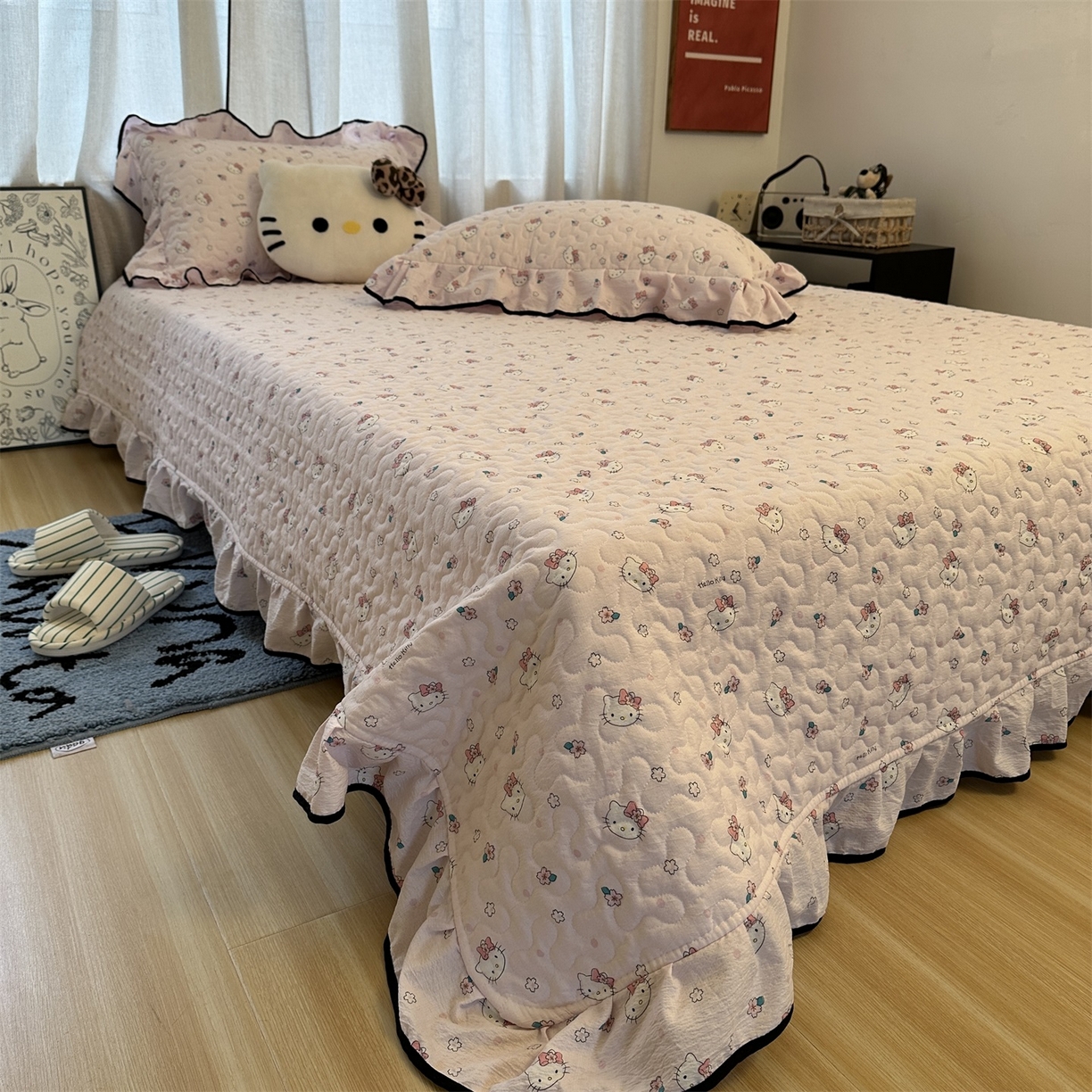 91家纺网 家纺一手货源 找家纺 （总）优色良品家纺 2025新款三丽鸥正版授权花边款卡通加棉床盖三件套