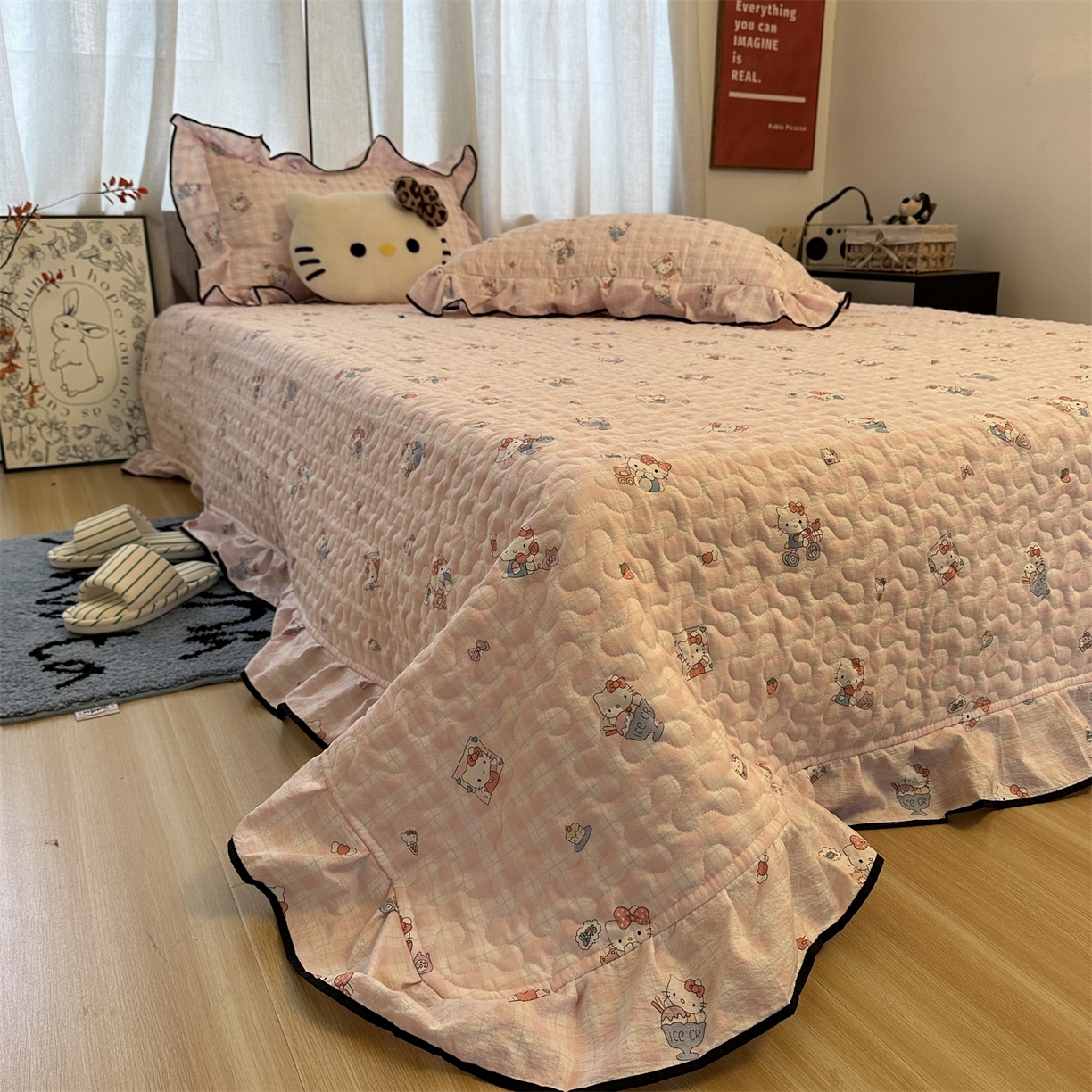 91家纺网 家纺一手货源 找家纺 （总）优色良品家纺 2025新款三丽鸥正版授权花边款卡通加棉床盖三件套